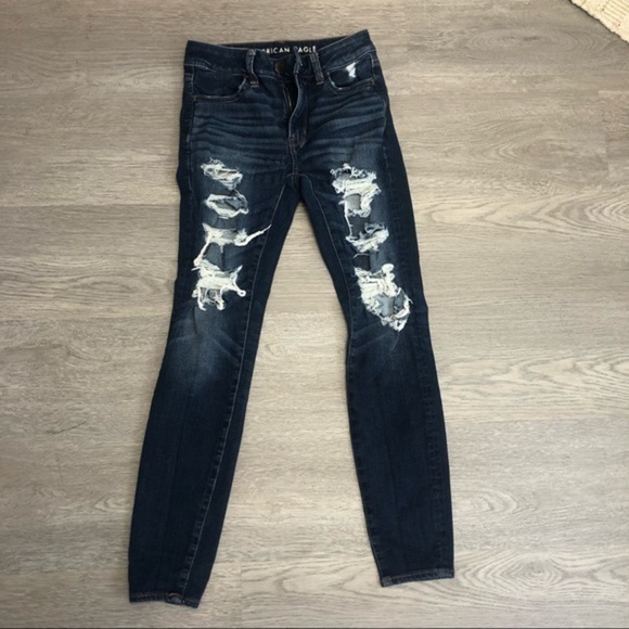 American Eagle Outfitters Denim - American Eagle Darkwash Skinny Distressed‎ Jeans 0Short